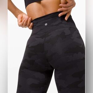 LULULEMON Wunder Train High-Rise Tight 28" in
Heritage 365 Camo Deep Coal Multi